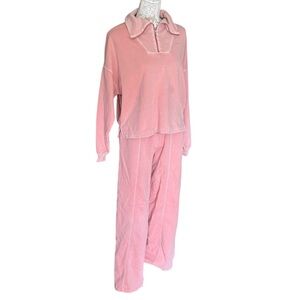 Gap leisure suit